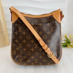 ❤️Beautiful 🎈 Authentic Louis Vuitton Odeon PM monogram Canvas